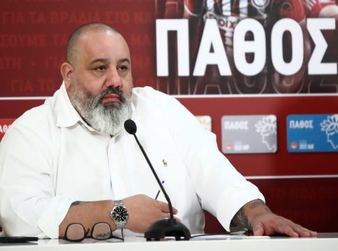 Καραπαπάς: «Αγνόησαν τους γελοίους! Γελάει μαζί σας όλη η Ευρώπη» (pics)