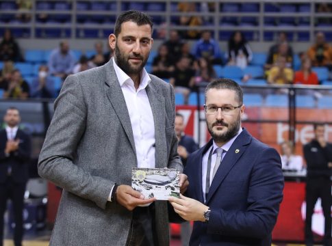 Μπουρούσης: «Υπάρχει μεγάλη συγκίνηση και αγάπη» (vid)