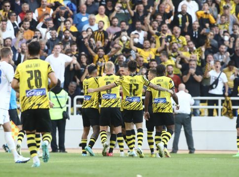 Η παρακάμερα του ΑΕΚ – Ατρόμητος: Οι πανηγυρισμοί στο φινάλε, η «έκρηξη» χαράς στις εξέδρες και η ξεχωριστή στιγμή των Αραούχο-Μαυροειδή (vid)