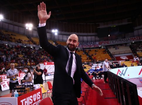 Ολυμπιακός: Το αφιέρωμα και η αποθέωση στον Βασίλη Σπανούλη (vids)