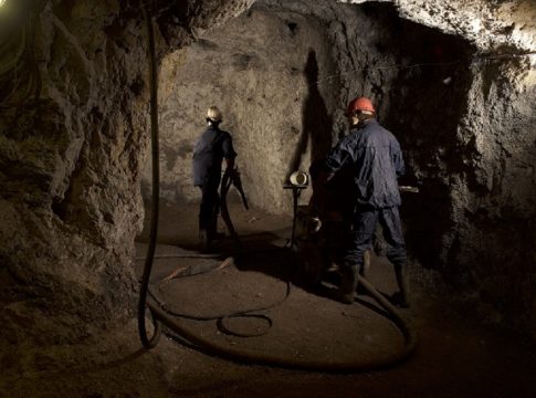 Φωκίδα: Κατέρρευσε στοά στα μεταλλεία – Πληροφορίες για εγκλωβισμό