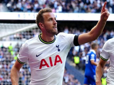 Χάρι Κέιν: Με ένα σμπάρο δυο τρυγόνια