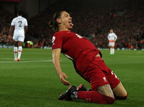 Υπέροχη ασίστ Τσιμίκα και 1-0 η Λίβερπουλ τη Γουέστ Χαμ με τον Νούνιεζ (vid)