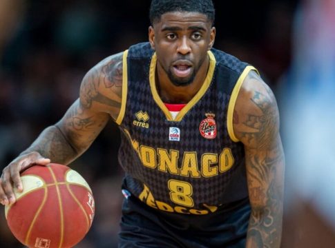 Την Τρίτη στην Ελλάδα για τον Παναθηναϊκό ο Μπέικον