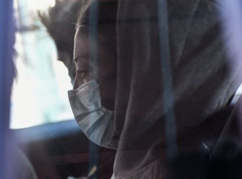Σεπόλια: Λεφτά για να «παγώσει» την καταγγελία ζητούσε η μητέρα της 12χρονης – Τα μηνύματα στη σύζυγο του Μίχου