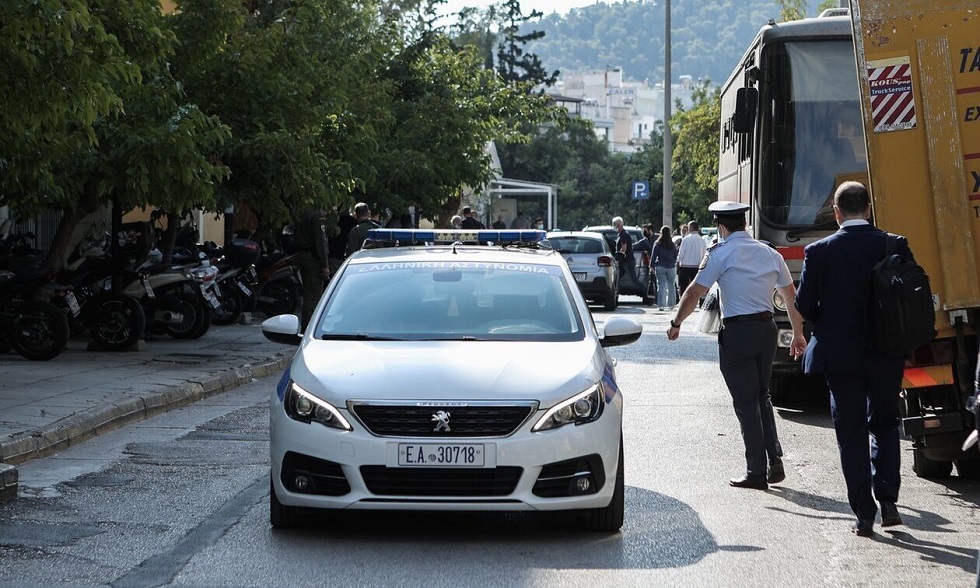 Σεπόλια: Μια γυναίκα ανάμεσα στους 213 επίδοξους βιαστές (vid)