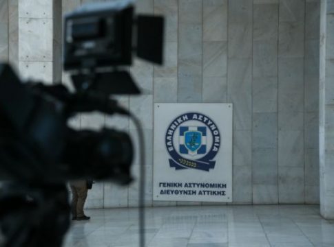 Σεπόλια: Εξετάζεται ένα ακόμα κινητό – Ανάληψη ευθύνης για την επίθεση στην πολυκατοικία του Μίχου