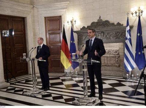 Μήνυμα Σολτς στην Τουρκία: Δεν νοείται κράτη – μέλη του ΝΑΤΟ να αμφισβητούν εθνική κυριαρχία