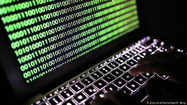 ΗΠΑ: Φιλορώσοι χάκερ «χτύπησαν» ιστότοπους 14 αμερικάνικων αεροδρομίων