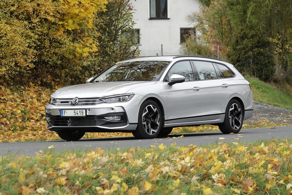 VW Passat SW: Σε νέα πιο χρηστικά μονοπάτια