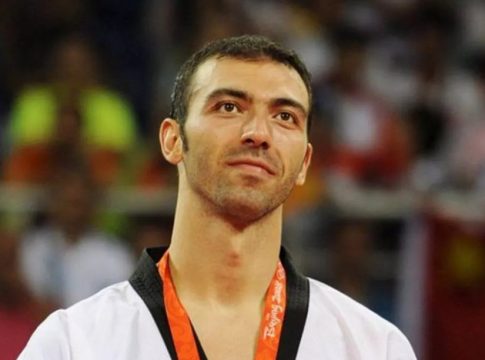 Αλέξανδρος Νικολαϊδης: Μεγαλείο ψυχής – Σε δημοπρασία τα μετάλλιά του για να σωθούν παιδιά (pic)