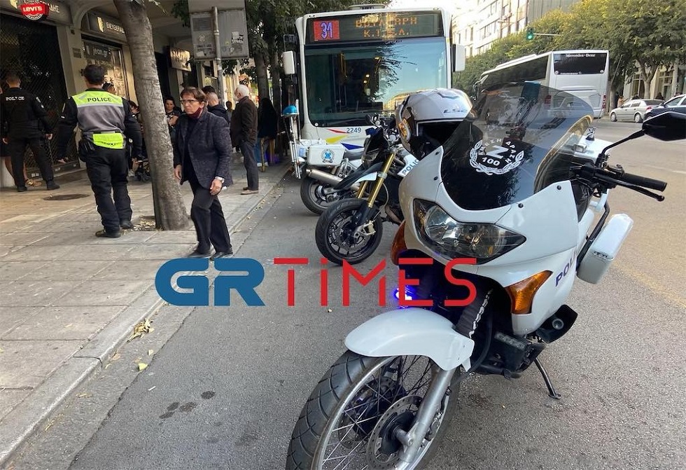 Θεσσαλονίκη: Άνδρας χτύπησε μητέρα που κρατούσε το παιδί της μέσα σε αστικό λεωφορείο