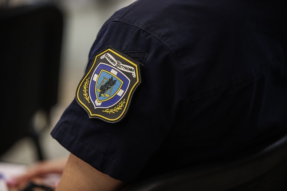 Σεπόλια: Μετάθεση «χάδι» για τον αστυνομικό που μιλούσε με τη 12χρονη – Οργή και στην ΕΛ. ΑΣ