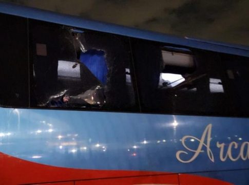 Οπαδοί της Κορίνθιανς επιτέθηκαν στο λεωφορείο τη Φλαμένγκο