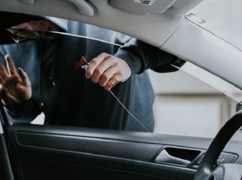 Πώς «ξαφρίζουν» αμάξια σε τρία λεπτά – Βίντεο ντοκουμέντο από κλοπές στην Λεωφόρο Συγγρού