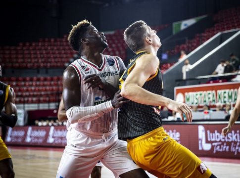 Καρσίγιακα – ΑΕΚ 91-88: Την «εκτέλεσε» ο ΜακΚόλουμ