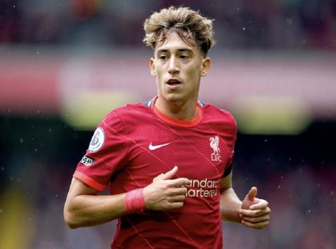 Με Τσιμίκα βασικό κόντρα στη Ρέιντζερς η Λίβερπουλ