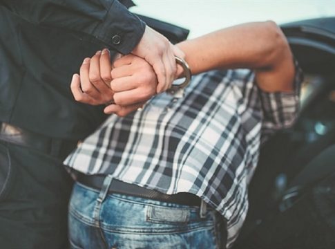 Συνελήφθη 25χρονος που λήστευε ανήλικους με την χρήση βίας