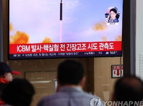 Βόρεια Κορέα: Εκτόξευσε δύο βαλλιστικούς πυραύλους, σύμφωνα με την Ιαπωνία και τη Νότια Κορέα