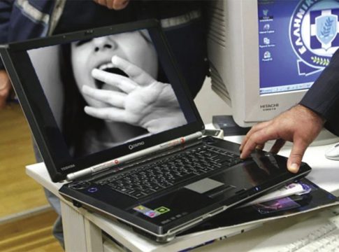 Σεπόλια: Πάνω από 200 άτομα επικοινώνησαν με τον μαστροπό παιδεραστή για τη 12χρονη (vid)