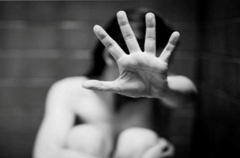 Σοκ στον Βόλο: 22χρονος πατέρας κατηγορείται για βιασμό 16χρονης μέσα σε αυτοκίνητο