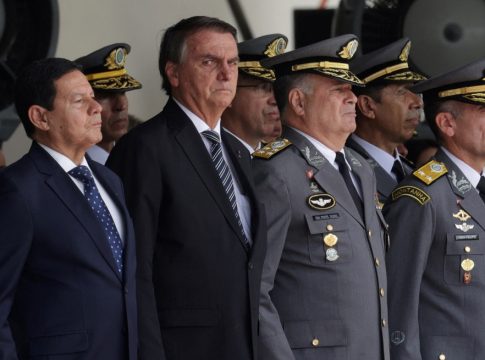 Μπολσονάρο: Πρώτη δημόσια εμφάνιση μετά την ήττα του στις εκλογές, την οποία δεν παραδέχεται
