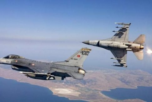 «Η Τουρκία να σταματήσει τις υπερπτήσεις στο Αιγαίο» – Η επιστολή Κρις Πάπας για τα F-16