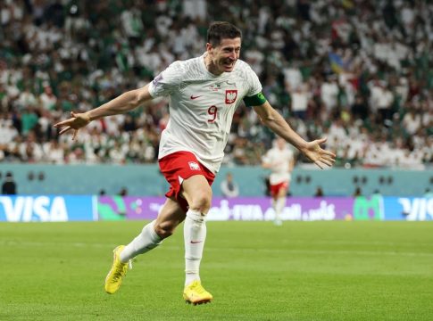 Πολωνία – Σαουδική Αραβία 2-0: «Πνίγηκε» στα δάκρυα του Λεβαντόφσκι (vids)