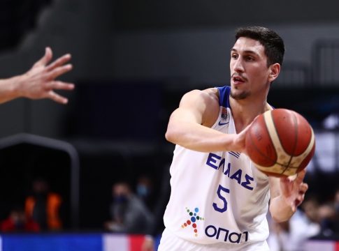 Τι έκανε ο άνθρωπος; – Η ραψωδία Λαρεντζάκη που θα μείνει στην Ιστορία