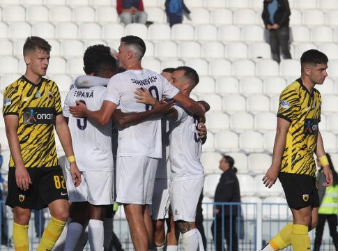 Απόλλων Σμύρνης – ΑΕΚ Β’ 1-0: Σόκαρε την «Ένωση» στο 87′ η «Ελαφρά Ταξιαρχία»