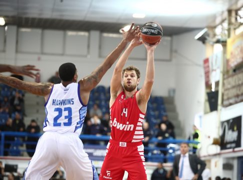 Αποθέωσε τον Ομπράντοβιτς ο Βεζένκοφ!