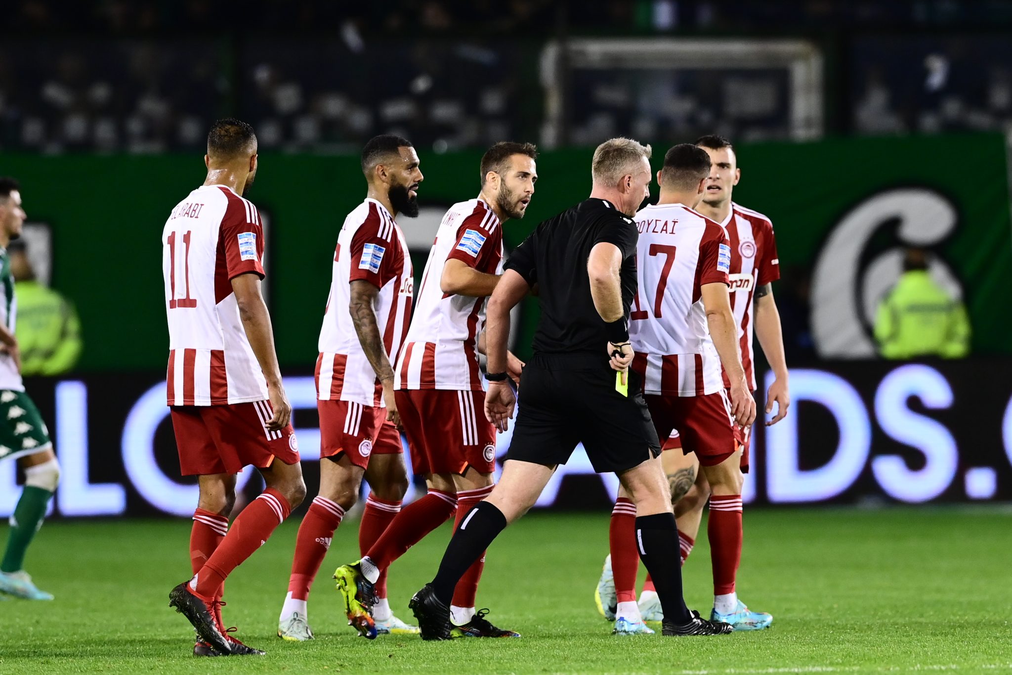 Εγκλημα στη Λεωφόρο (1-1, vid)