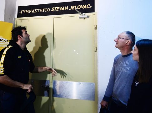 ΑΕΚ: Βουβός θρήνος στα «αποκαλυπτήρια» για τον Γέλοβατς (pic)