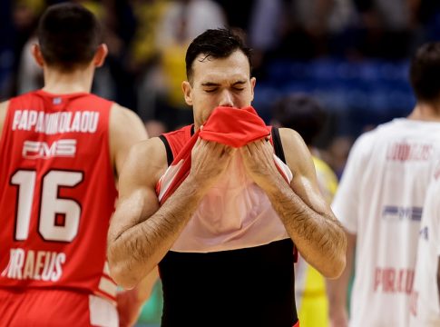 Γιατί κατέρρευσε ο Ολυμπιακός στην τέταρτη περίοδο…