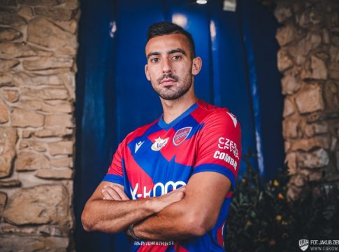 Χαμόγελα στην ΑΕΚ: Σκέφτεται την αγορά του Σβάρνα η Ράκοφ