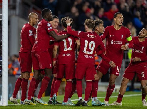 «Καθάρισε» στο φινάλε η Λίβερπουλ (2-0, vid) – Άνετα τη Ρέιντζερς ο Άγιαξ (1-3, vid)