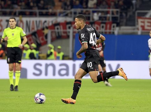 Μίλαν – Φιορεντίνα 2-1: Νίκη-θρίλερ στο φινάλε για τους «ροσονέρι» (vids)