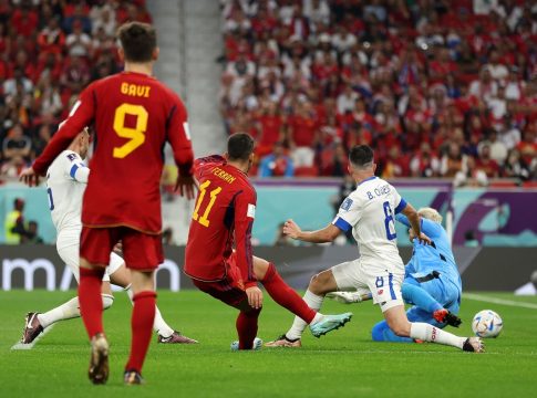 Ο εφιάλτης του Κέιλορ Νάβας – Έσπευσαν να τον παρηγορήσουν οι Ισπανοί (vids)