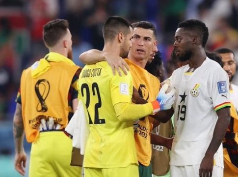 Ρονάλντο σε Ντιόγκο Κόστα μετά το παρ’ ολίγον μοιραίο λάθος: «Νικήσαμε, πρέπει να χαμογελάς»