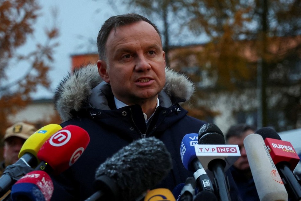 Πολωνία: Ρώσος φαρσέρ που προσποιούταν τον Μακρόν μίλησε με τον πρόεδρο Ντούντα