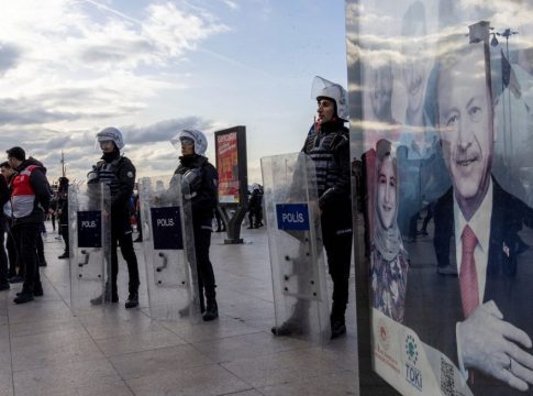 Εκλογές στην Τουρκία: Οι αντίπαλοι του Ερντογάν – Πόσο μεγάλη απειλή είναι η οικονομία