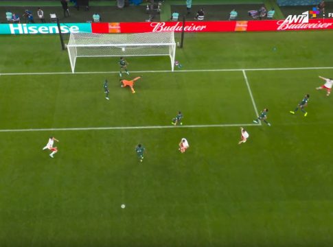 Ο Ζιελίνσκι δίνει το προβάδισμα στην Πολωνία (vid)