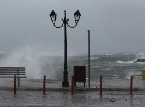 H κακοκαιρία «Εva» σαρώνει τη δυτική Ελλάδα – Έκτακτη ενημέρωση από την Πολιτική Προστασία (vid)