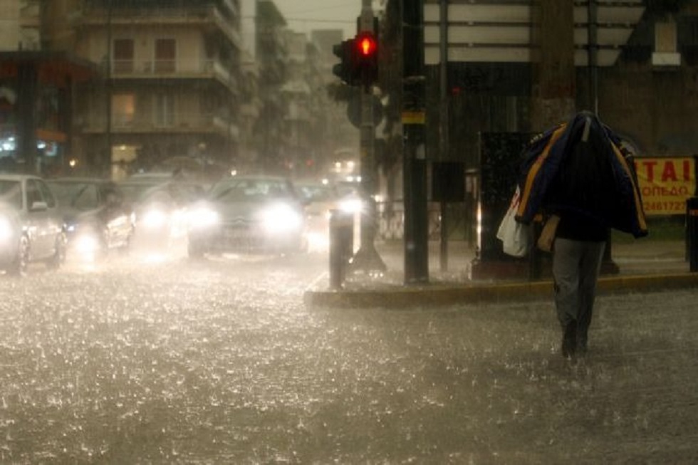 Σάκης Αρναούτογλου: Πότε φτάνει στην Αττική η κακοκαιρία Eva – Πού περιμένουμε ισχυρές καταιγίδες