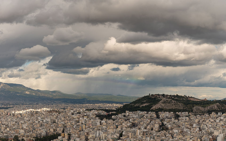 Σε συναγερμό (και) η Αττική για την επέλαση της κακοκαιρίας – Τα τρία στάδια που θα χτυπήσει η «Εva»