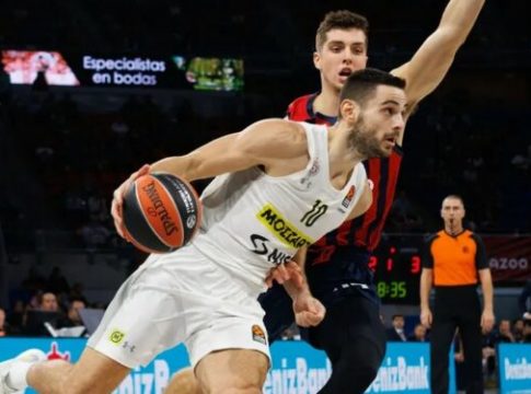 Παίζει με Ολυμπιακό ο Παπαπέτρου