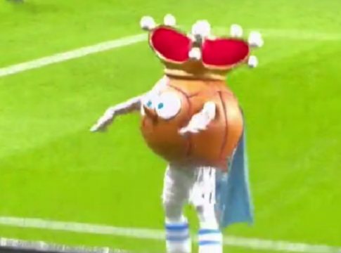 Κριστιάνο Ρονάλντο: Η μασκότ της Ρεάλ Σοδιεδάδ τρόλαρε τον πανηγυρισμό του Πορτογάλου (vid)