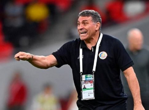 Σουάρες: «Ένα βήμα προς τα εμπρός για τις γυναίκες σε ένα »σεξιστικό άθλημα» η παρουσία της Στεφανί Φραπάρ»