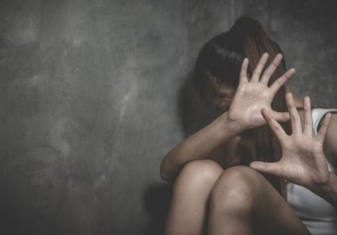 Δύο ακόμα συλλήψεις τις επόμενες ώρες για τους βιασμούς της 12χρονης – Τι κατέθεσε το παιδί