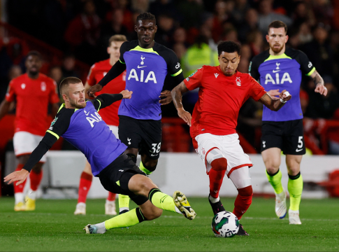 EFL Cup: Απίθανη Νότιγχαμ πέταξε εκτός την Τότεναμ – Αποκλεισμός για Άρσεναλ, Τσέλσι και Γουέστ Χαμ